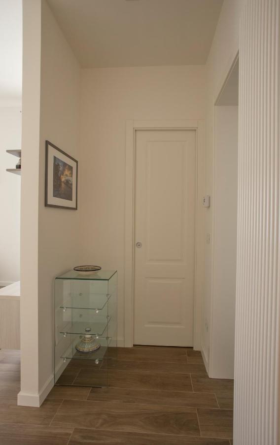 La Casa Di Nausicaa - Vespero Apartment Reggio di Calabria Bagian luar foto