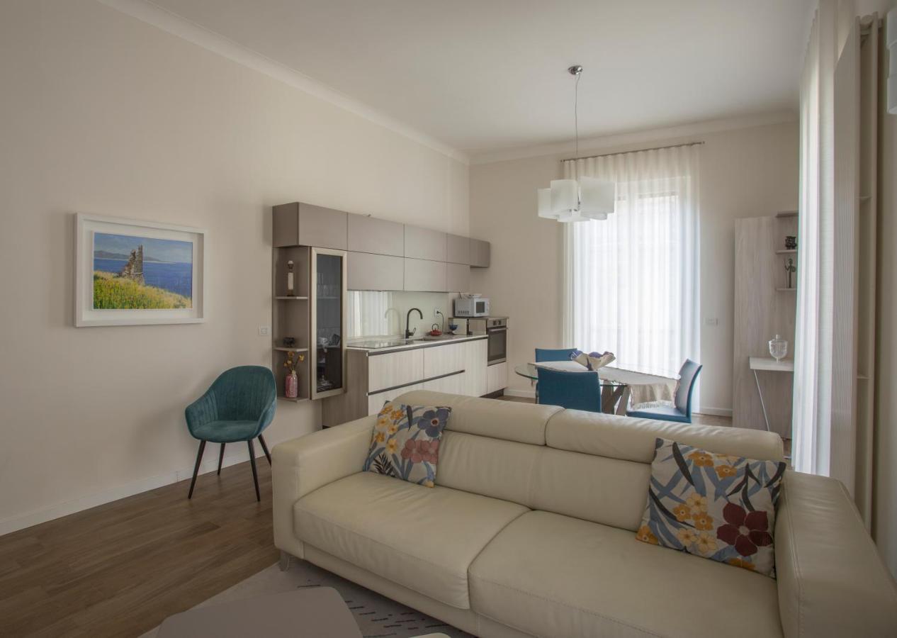 La Casa Di Nausicaa - Vespero Apartment Reggio di Calabria Bagian luar foto