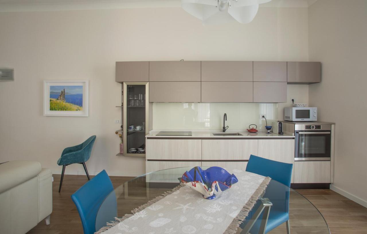La Casa Di Nausicaa - Vespero Apartment Reggio di Calabria Bagian luar foto